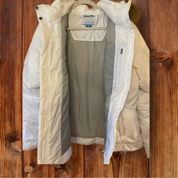Columbia Women's Sportswear Co Quilted Jacket with Fur Trim Hood XL White - Picture 4 of 16
